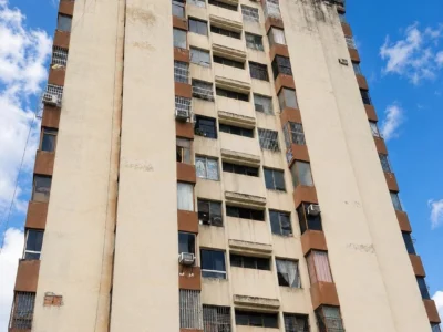 Apartamento en Venta – Av Rojas Queipo – Valencia