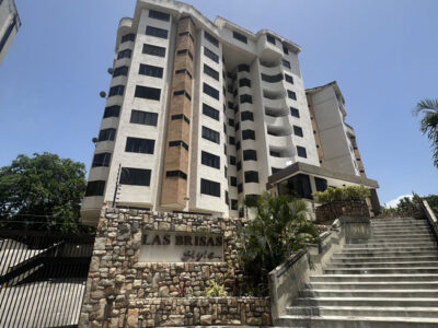 Apartamento en Alquiler – Urb Los Mangos – Valencia